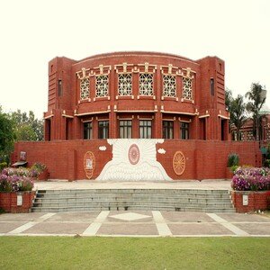 IIM Lucknow